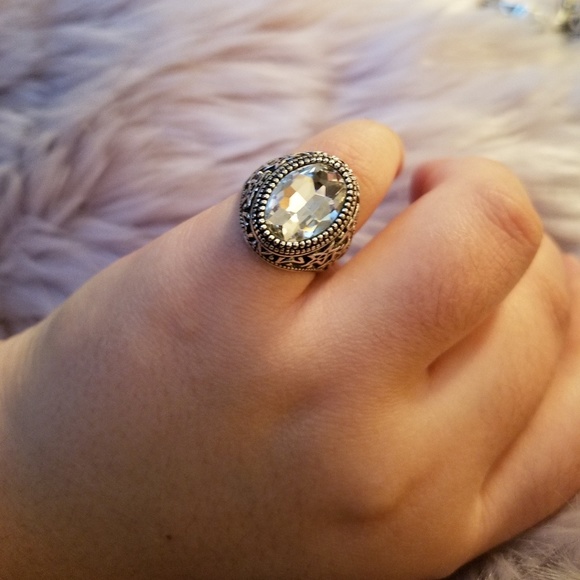 💎 oversized clear glass stone metal ring - Picture 3 of 6